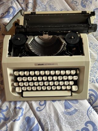 Maquina de escribir Olivetti