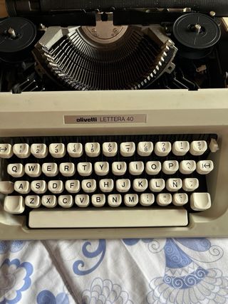 Maquina de escribir Olivetti