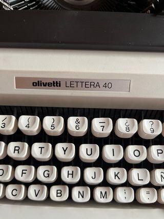 Maquina de escribir Olivetti