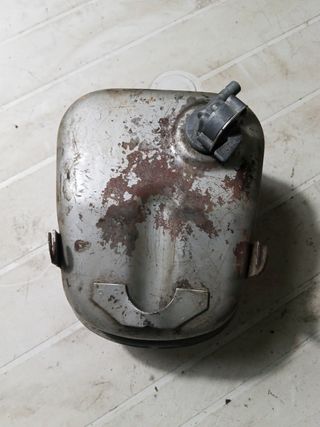 Depósito Vespa L GL - Moto clásica