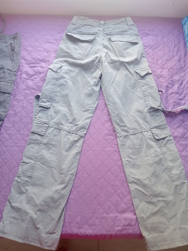 Pantalones cargo Bershka - Talla 32