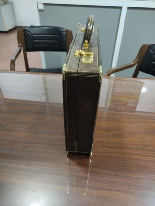 Maletín médico vintage marrón
