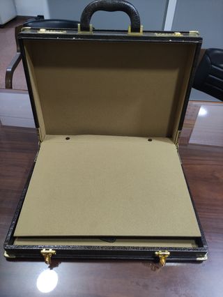 Maletín médico vintage marrón