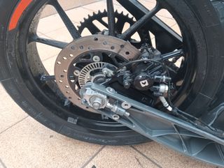 KTM 125 DUKE Año 2018 - APRILIA RS 125 Año 2024