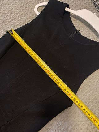 Vestido negro corto