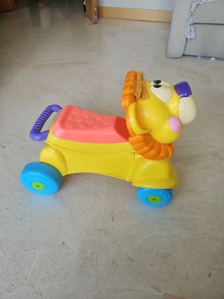 León andador fisher price