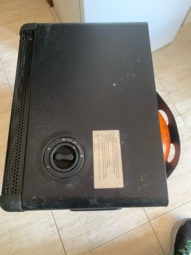 Estufa butano orbegozo , se incluye botella nueva 