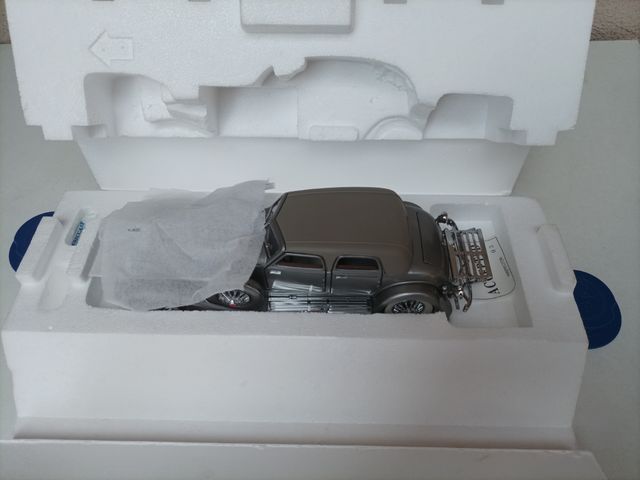 Franklin Mint 1:24, 1933 DuesenbergSJ Twenty Grand