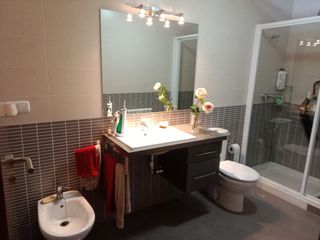 Apartamento en Plasencia - Piscina y jardín