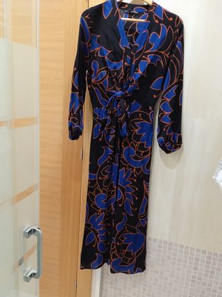 Vestido largo estampado azul y negro