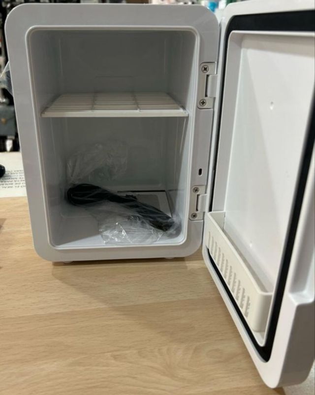 MINI NEVERA PORTATIL