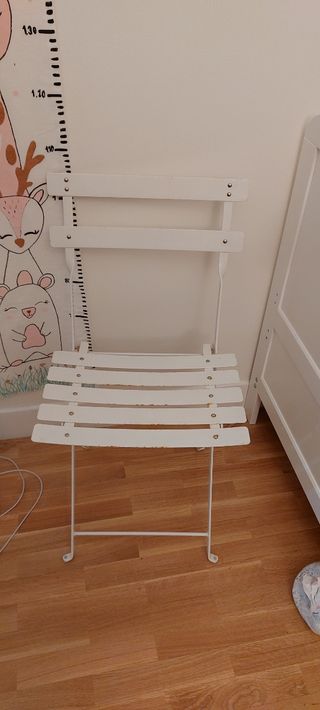 Silla plegable blanca metal y madera