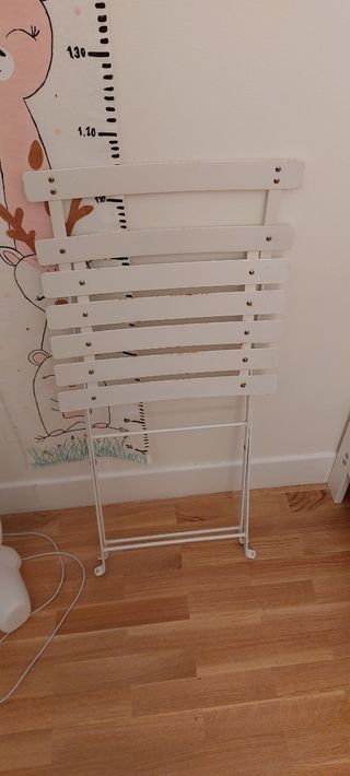 Silla plegable blanca metal y madera