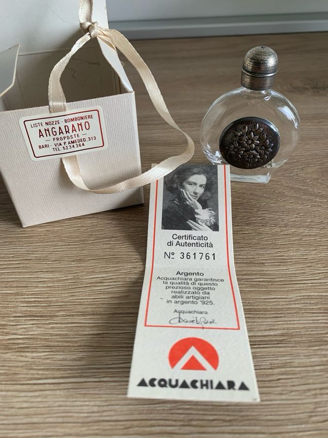 Profumo/boccetta/collezione