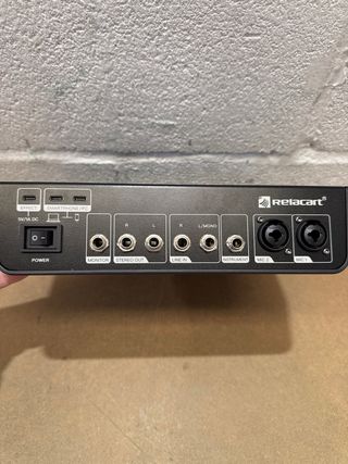 Mesa de audio para Podcast Relacart Podcast