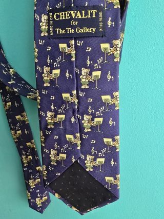 CORBATA DE SEDA . MARCA CHEVALIT