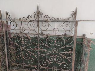 Rejas de forja antiguas. Balcones