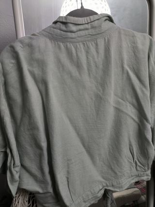 Camisa crop de zara