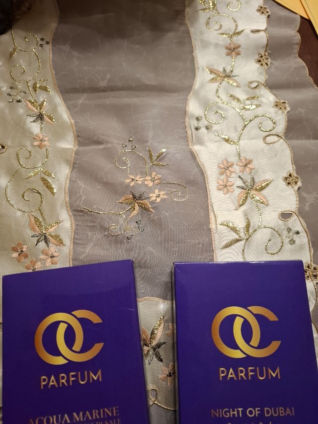 Bottiglie da 50ml di profumi equivalenti