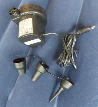 CAMA RESTFORM +TODOS LOS ACCESORIOS+BOMBA HINCHADO