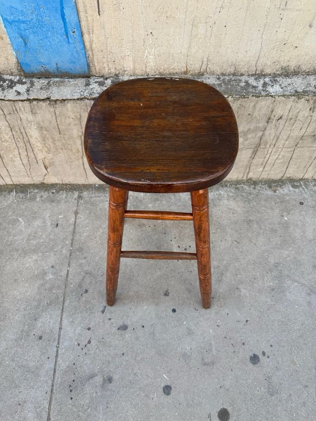 5 taburetes clasicos de barra