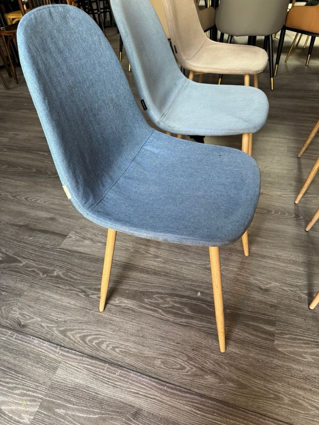 150 sillas de 2 mano