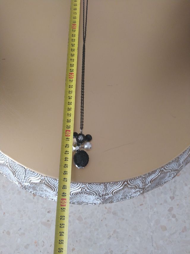 Collar largo de fiesta con lentejuelas