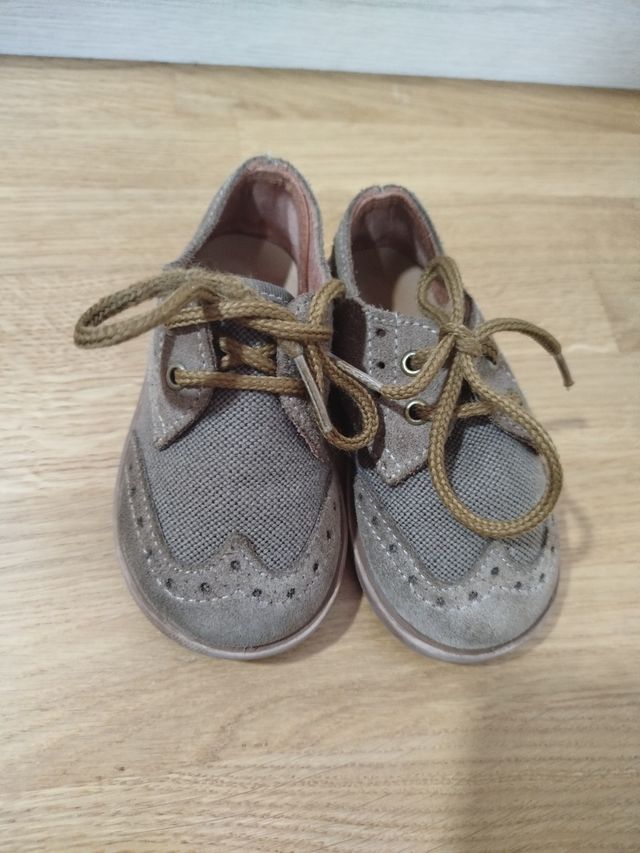 Zapatos de niño