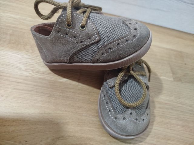 Zapatos de niño