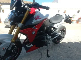 BMW F900R - Moto Impecable