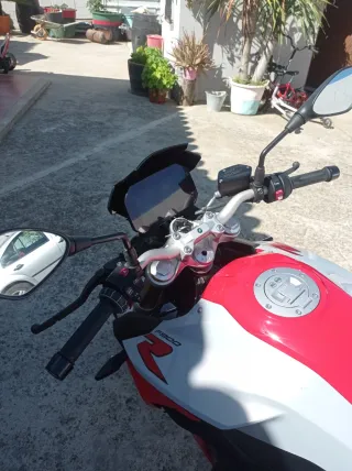 BMW F900R - Moto Impecable