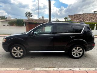Mitsubishi Outlander 2.2 DID 4x4 7p Kaiteki 155 CV