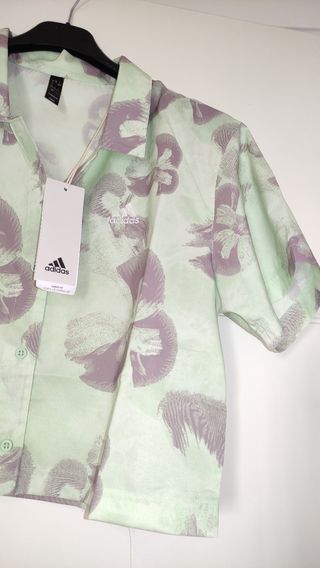 CAMISA CORTA ADIDAS ESTAMPADO FLORAL