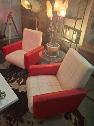 Butaca retro roja y blanca