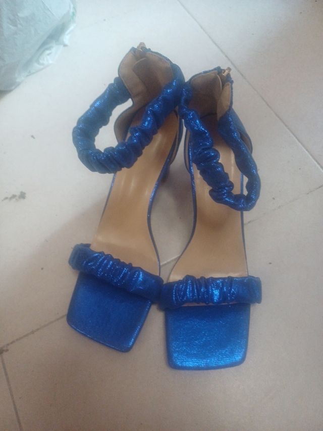 Sandalias azul electrico de tacón de 8.5 cm