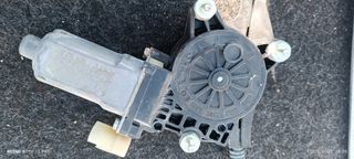 Motor elevalunas Kia Rio para Nahuel C.