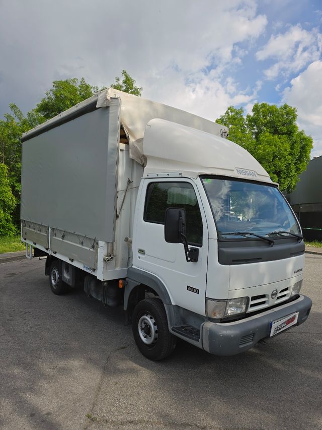 Nissan Cabstar 2005