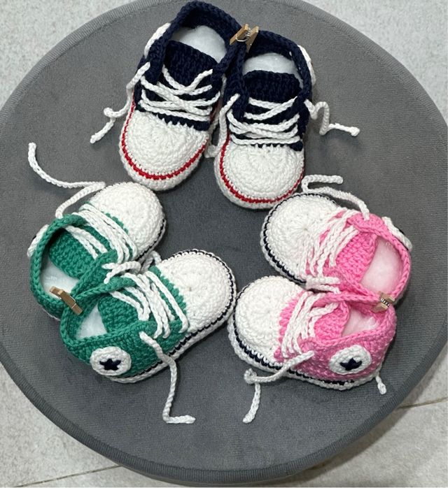 Patucos de bebé estilo converse