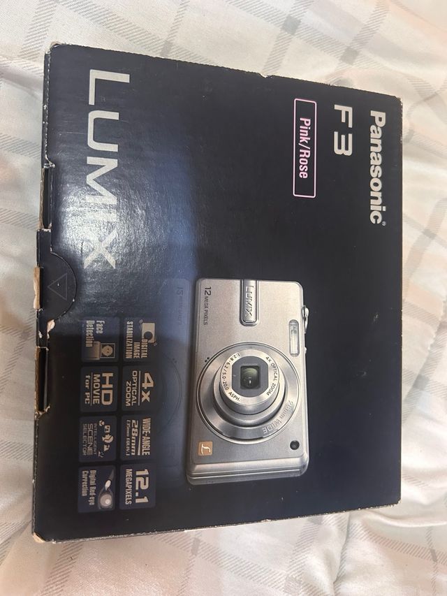 Panasonic Lumix F3 - Cámara digital rosa