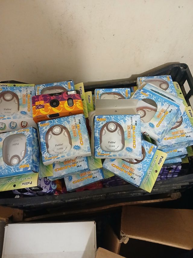 Vendesi radio cuffie portatile più macchina fotogr