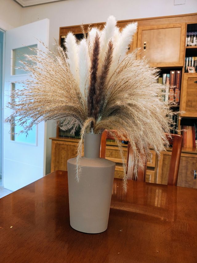 Florero metálico rosa