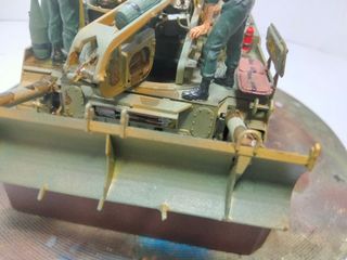 Maqueta de rotura cañón autopropulsado