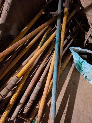 25 Puntales obra usados