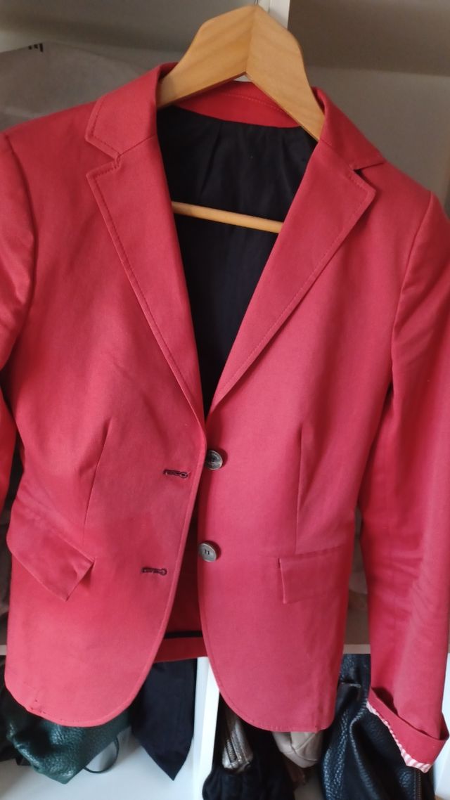 Americana roja El Ganso