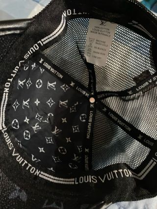 Cappello Louis Vuitton Serpenti Nero-Bianco