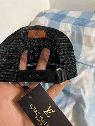 Cappello Louis Vuitton Serpenti Nero-Bianco