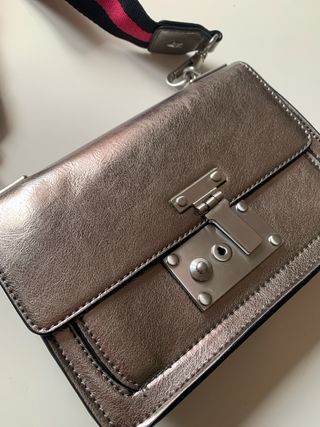 Bolso bandolera Zara plata