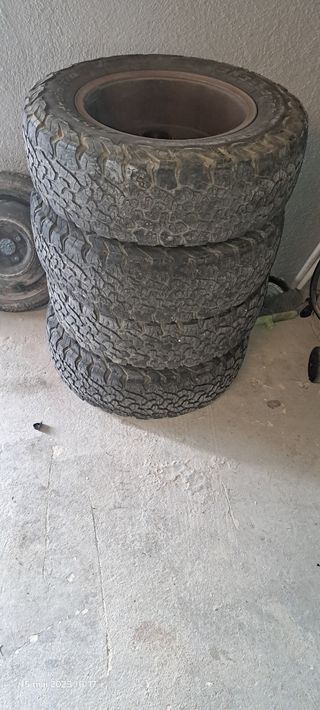 4 Ruedas 215/70 R16 