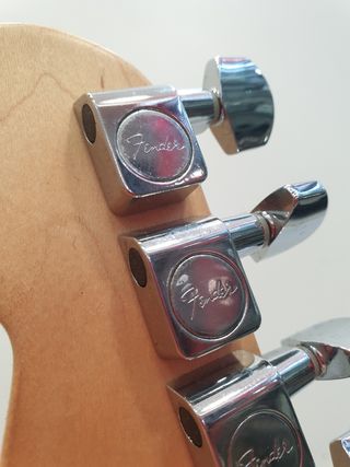 GUITARRA STRATOCASTER MEXICANA RW  2004