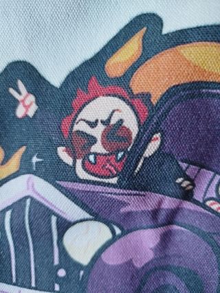 Good Omens:Bolso Tote Crowley y Azipharale n Coche